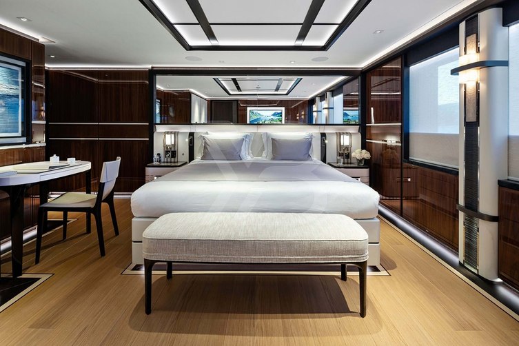 Lusine yacht interior 18