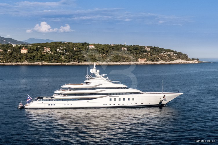 CC-Summer yacht exterior 13