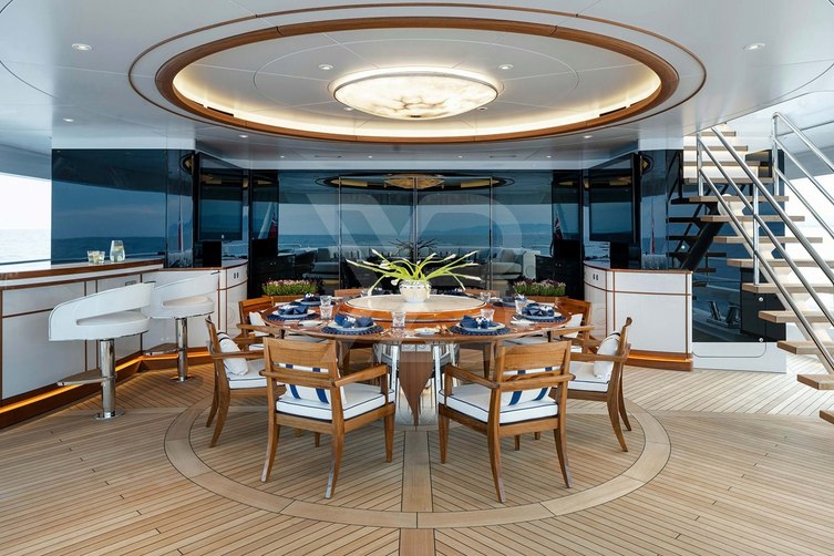 Lusine yacht interior 32