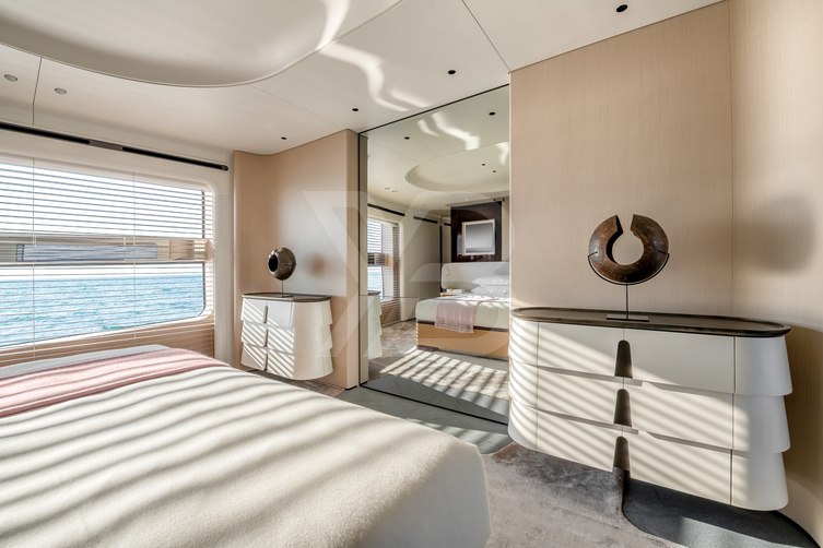 Shabby yacht interior 35