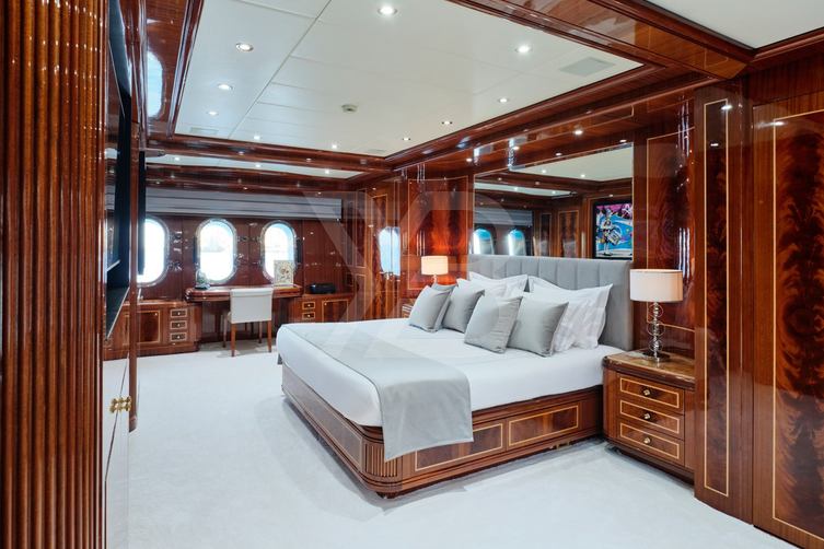 Ability yacht interior 13