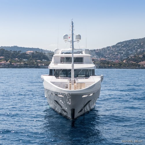 Surpina yacht exterior 4