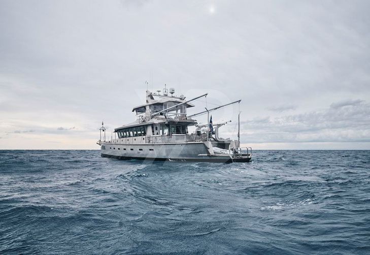 Iceberg yacht exterior 70