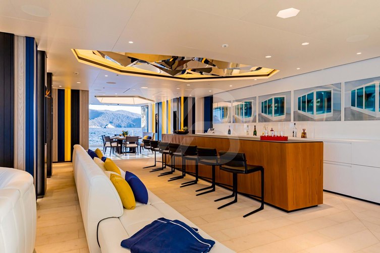 Luminosity yacht interior 52