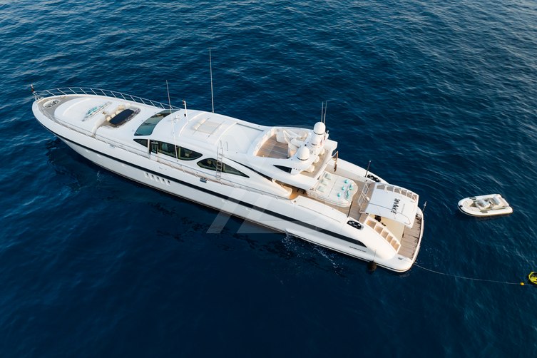 Jomar yacht exterior 8