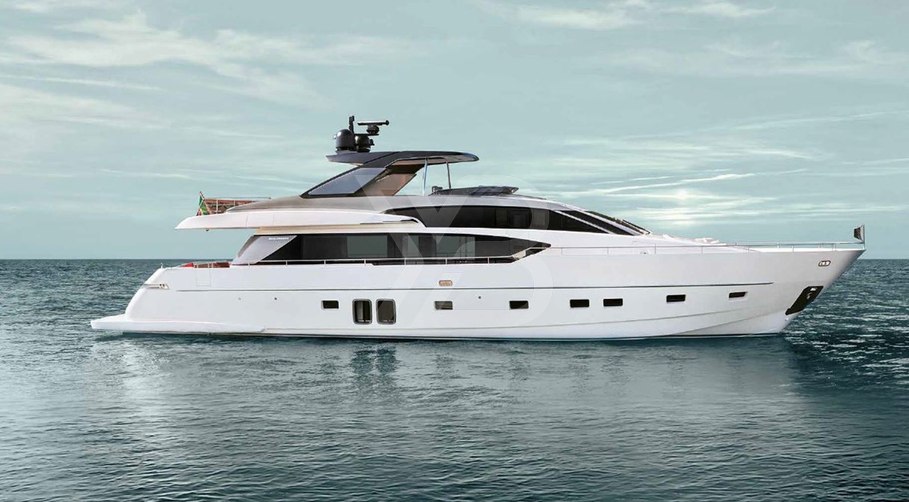 Juju yacht exterior 2