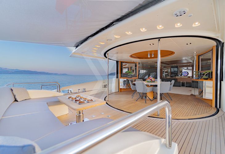 M.E.H yacht interior 4