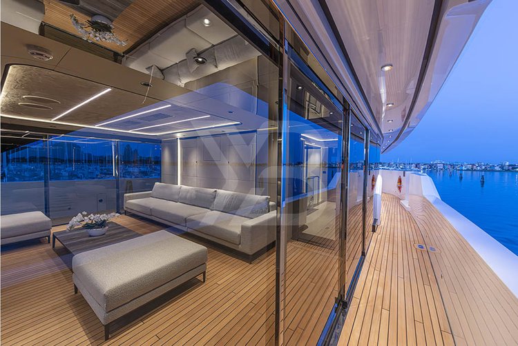 Simplicity yacht interior 42