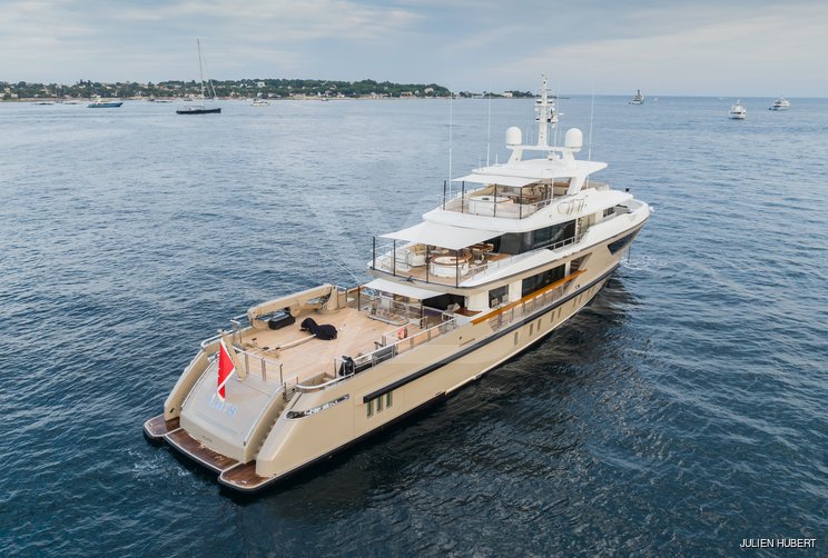 Amika yacht exterior 16