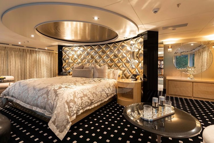 Sea Pearl yacht interior 15