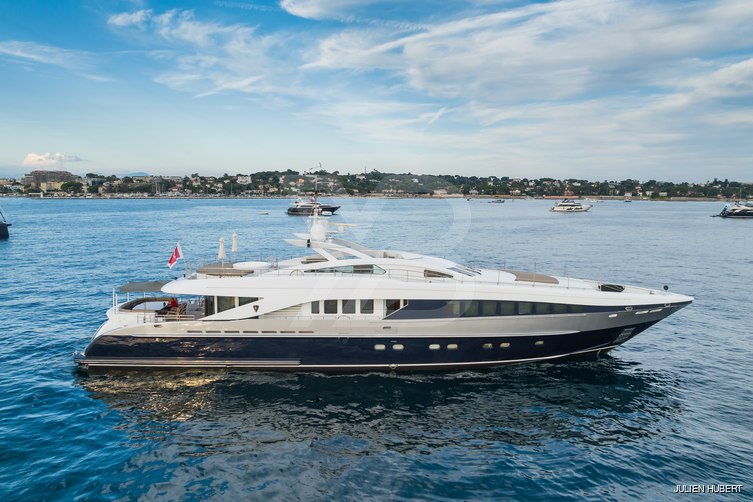 Hashtag yacht exterior 7