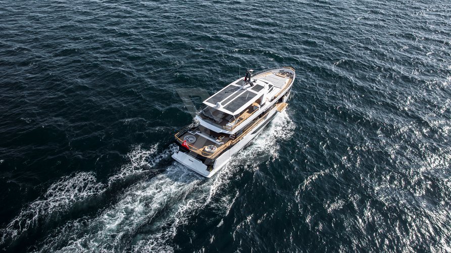 Tuccini yacht exterior 5