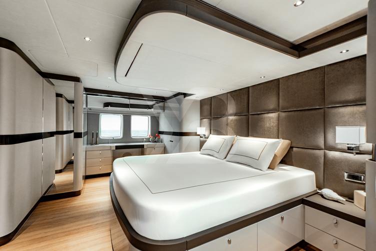 Silver Dawn yacht interior 27