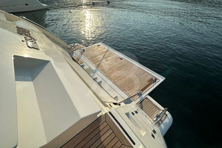 Miss Ado yacht exterior 8