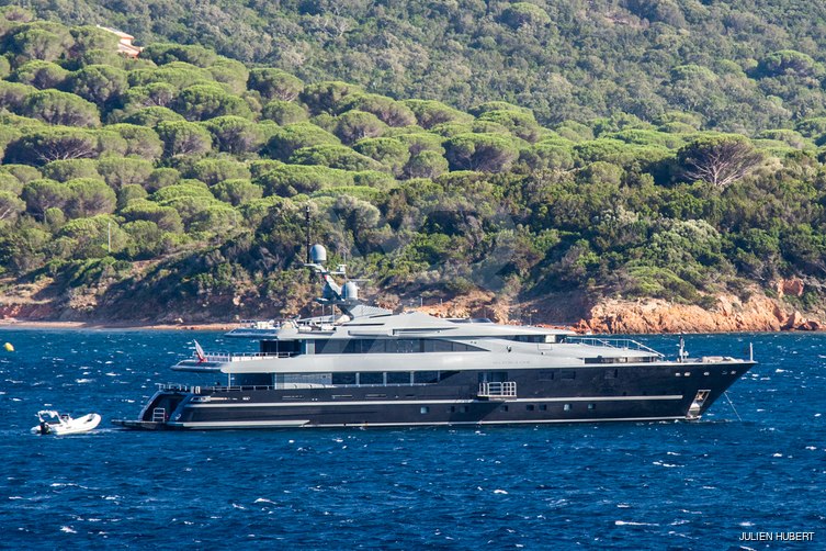 Majesty Elenoliya yacht exterior 2