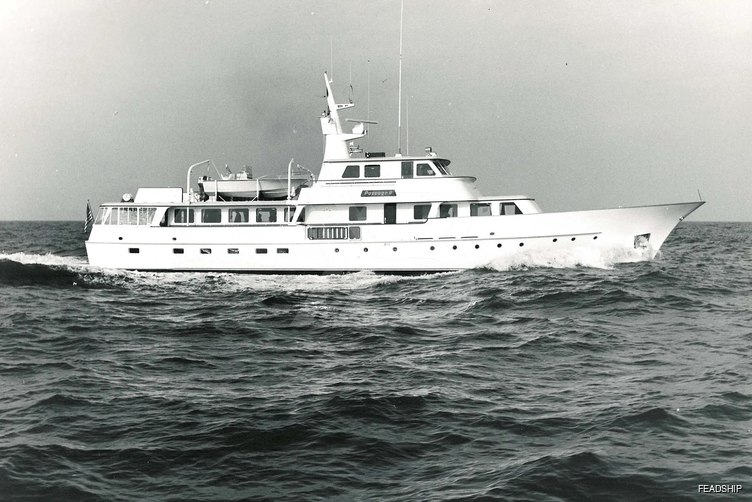 Odalisque yacht exterior 2