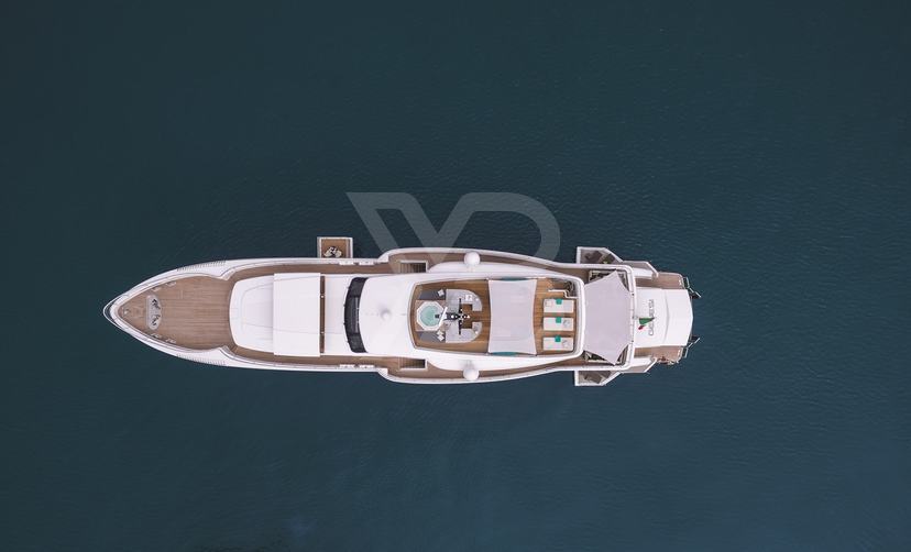 Timeless yacht exterior 20