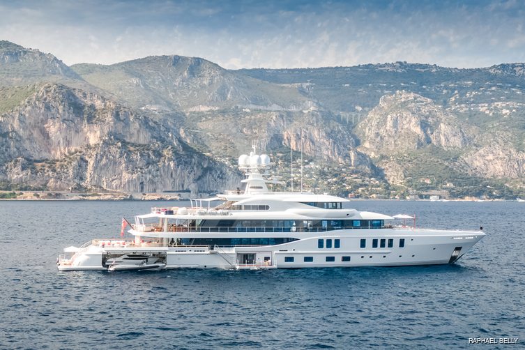 Synthesis yacht exterior 2