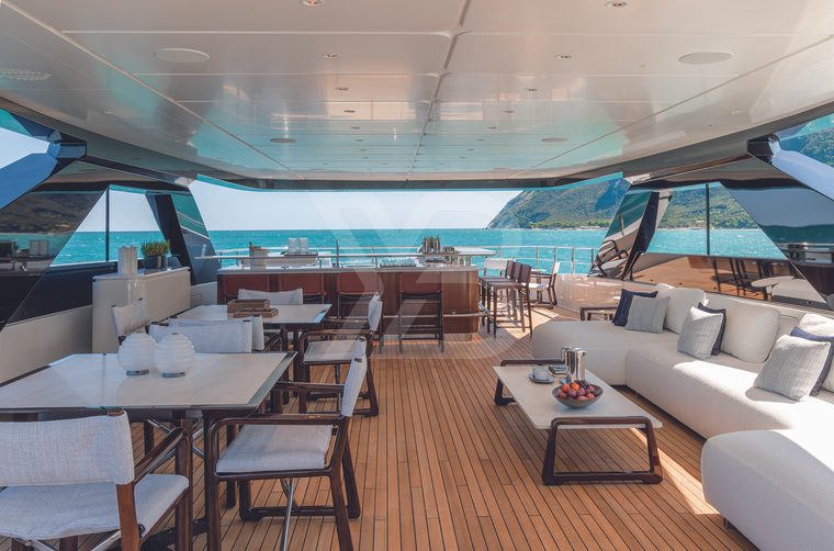 Asante yacht interior 32