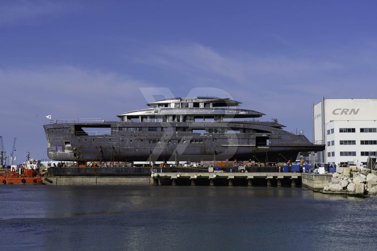 Maranello yacht exterior 8