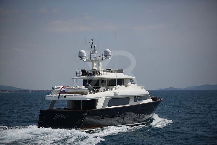 Klobuk yacht exterior 3