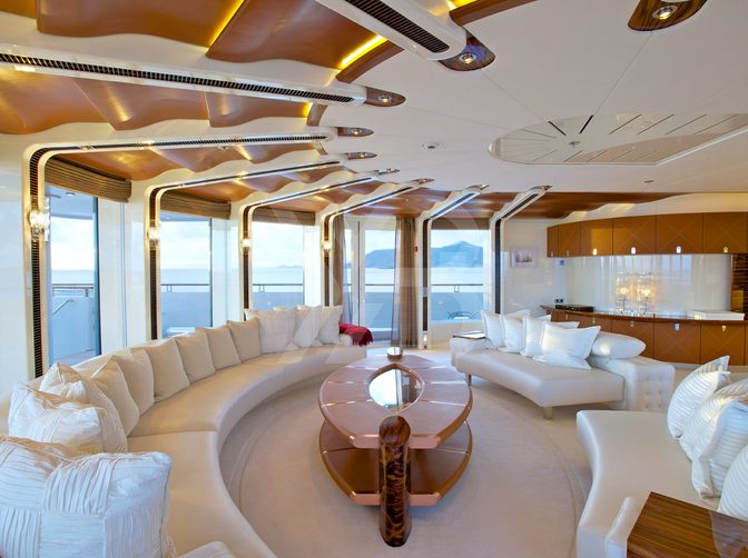 Vive la Vie yacht interior 8