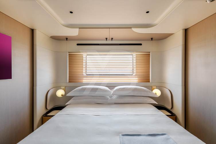 Tanelorn yacht interior 25
