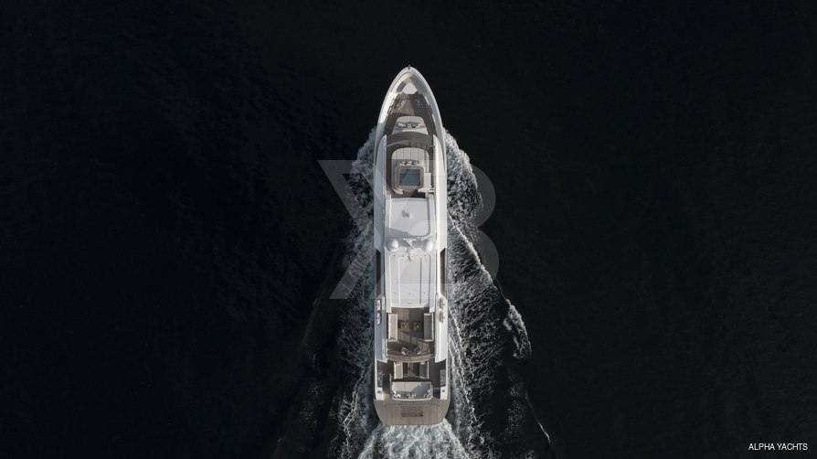 Reginatta yacht exterior 7