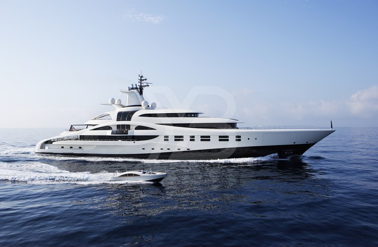 AV yacht exterior 27