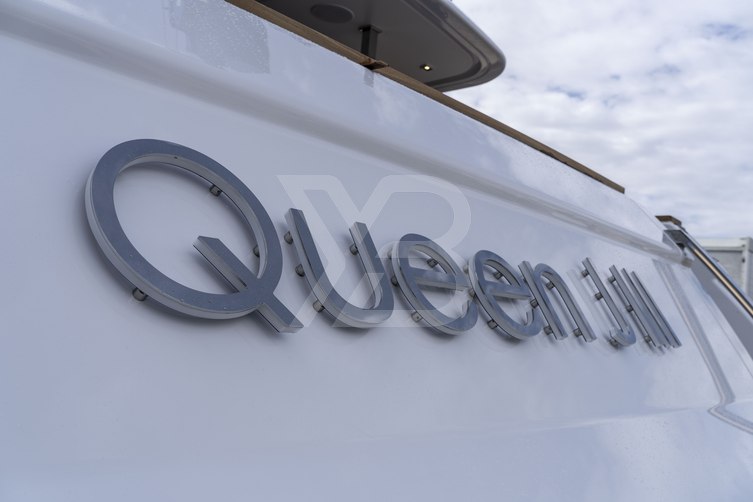 Queen J III yacht exterior 7