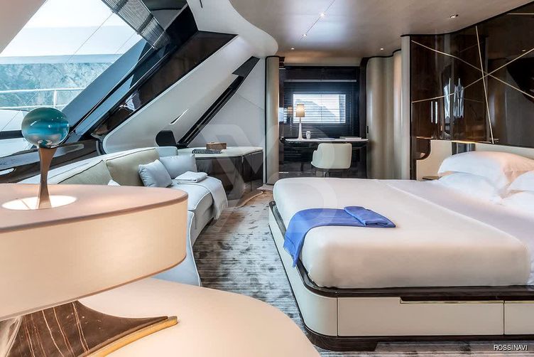 Aurora yacht interior 15