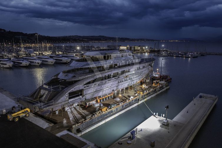 Amor a Vida yacht exterior 11