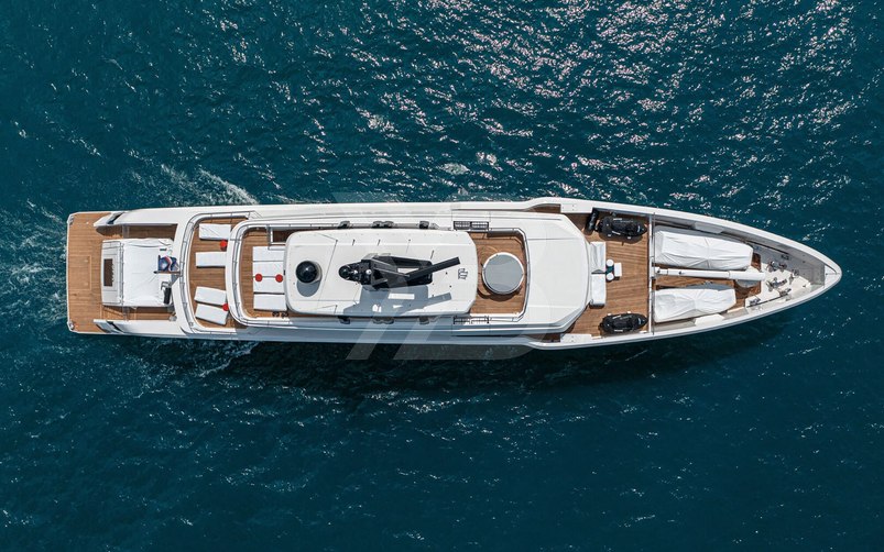 PrivateGG yacht exterior 4