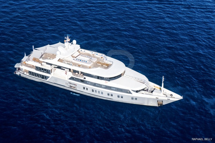 Marquise yacht exterior 16