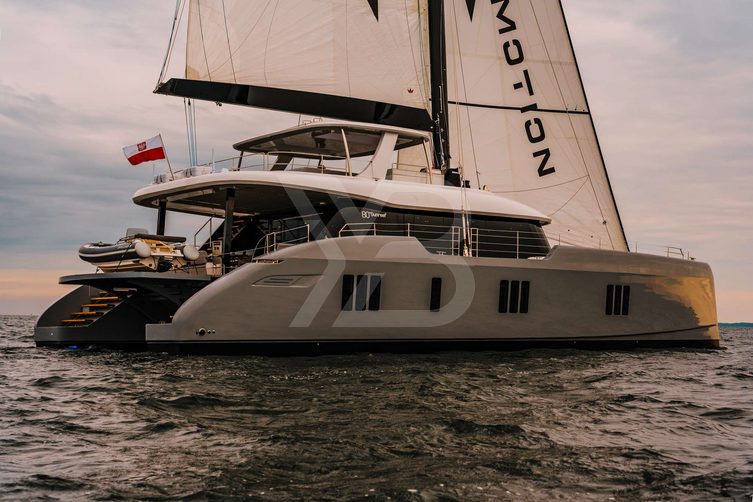 XMotion yacht exterior 3