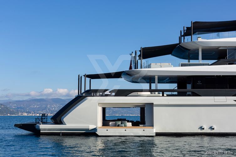 Diamond Binta yacht exterior 34