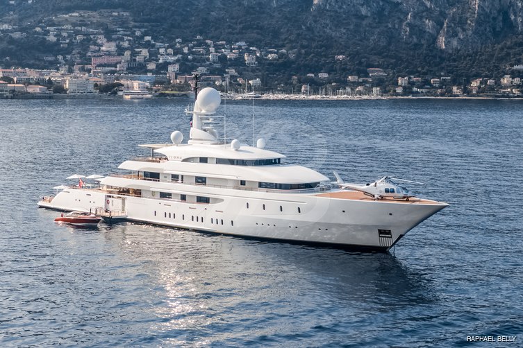 Ilona yacht exterior 21