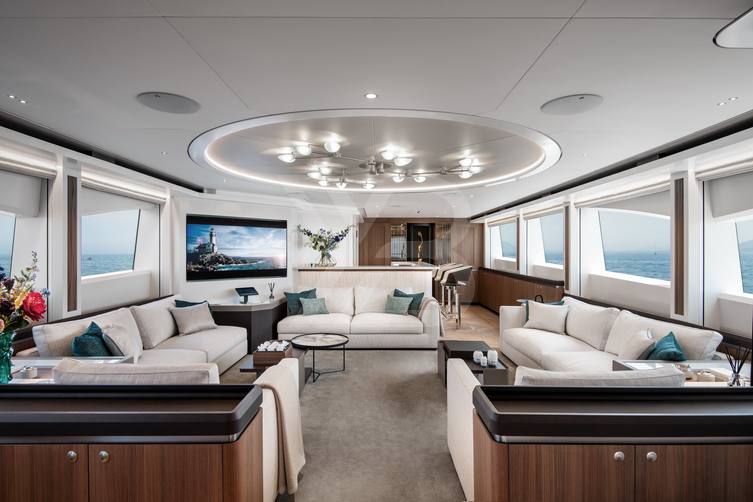 Special One yacht interior 10