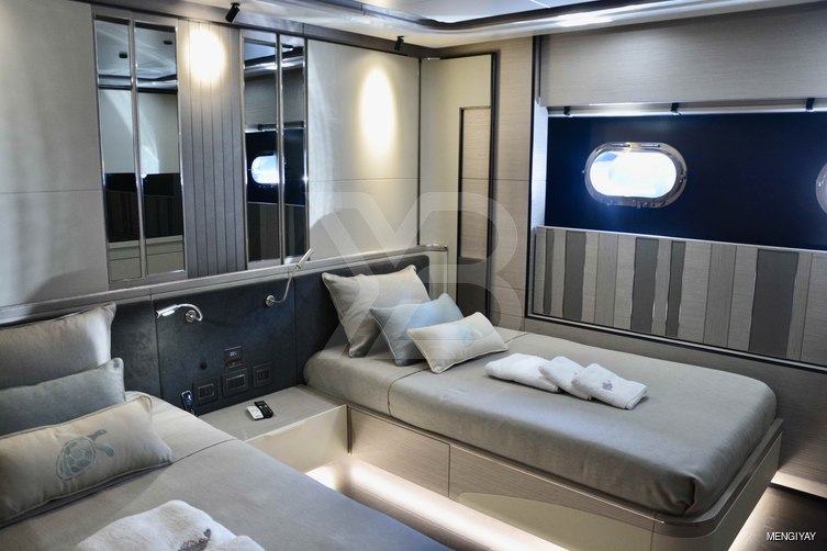 Seleda yacht interior 12