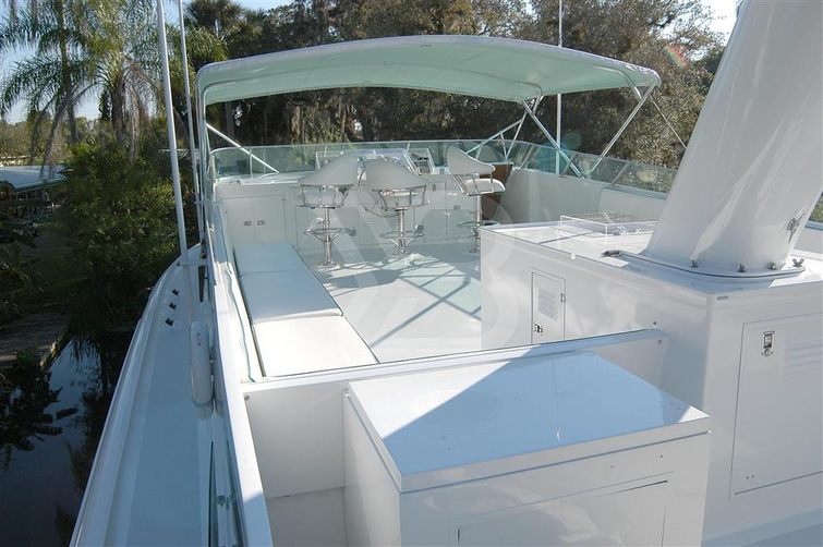 Capricho yacht interior 3