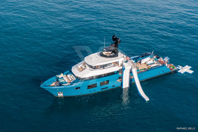 King Benji yacht exterior 19