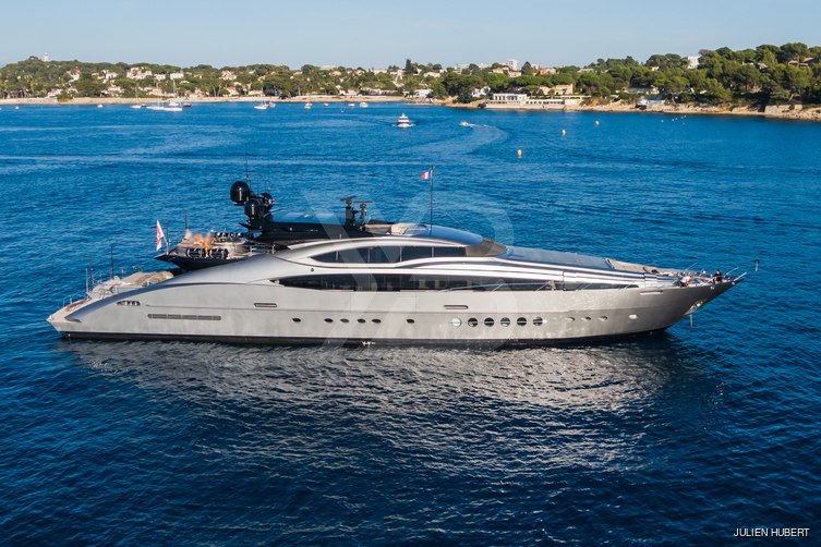 Five yacht exterior 2