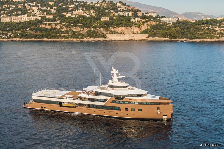 La Datcha yacht exterior 52