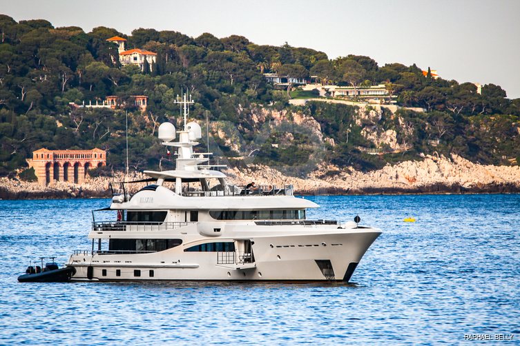 Mellon yacht exterior 20