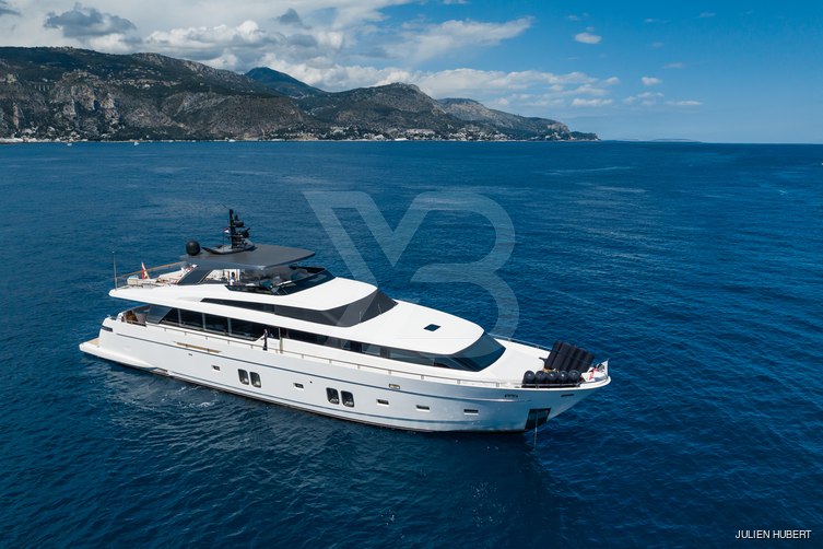 Phantom yacht exterior 3