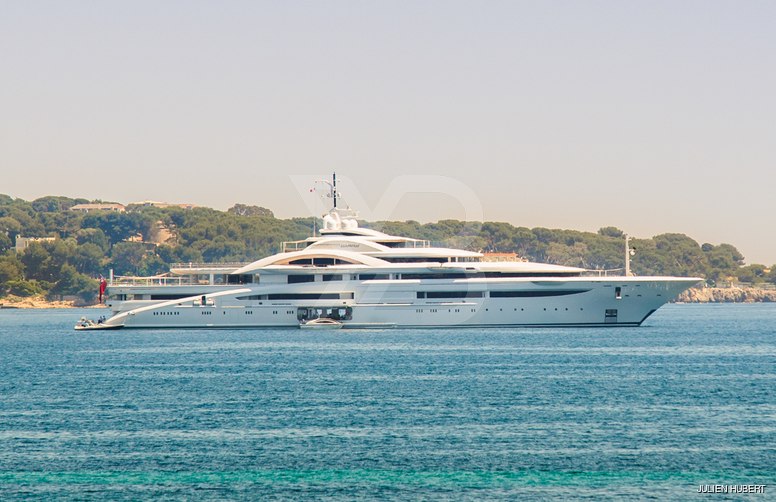 Maryah yacht exterior 15