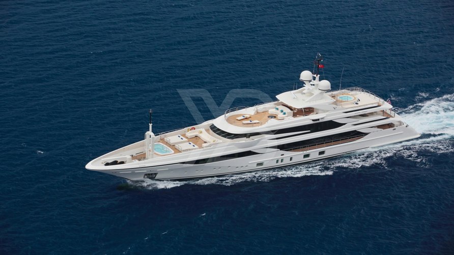 Vica yacht exterior 2