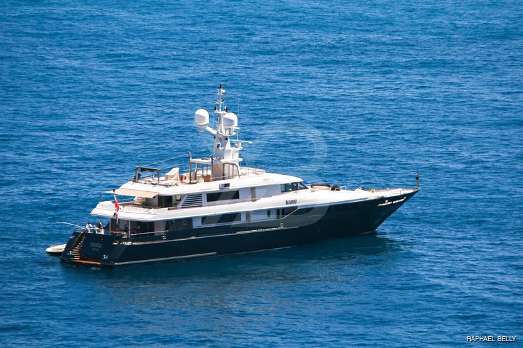 Mariu yacht exterior 2