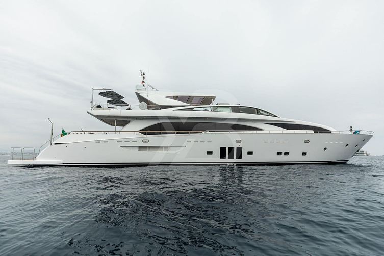 Millesime yacht exterior 2