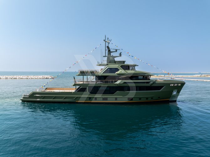 Nasiba yacht exterior 16